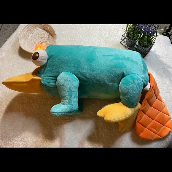 Disney vintage perry the 37